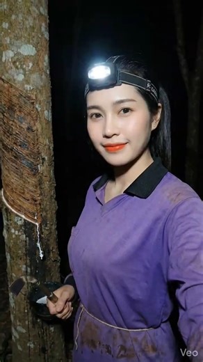 เพื่อนกรีดยางตอนกลางคืนได้ยินแต่เสียง #ริมฝั่งโขง #ชีวิตบ้านนอก