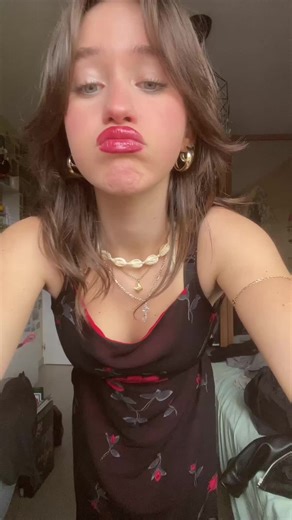 Stylish Outfit Inspiration for a Date Night