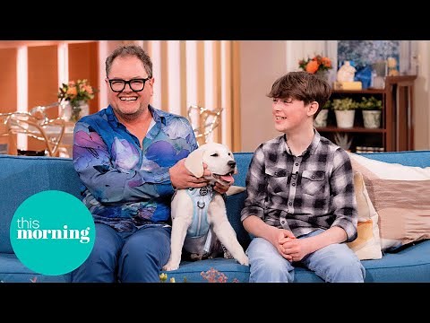 Alan Carr Opens Up on His Childhood Through Mini-Me Oliver Savell | This Morning