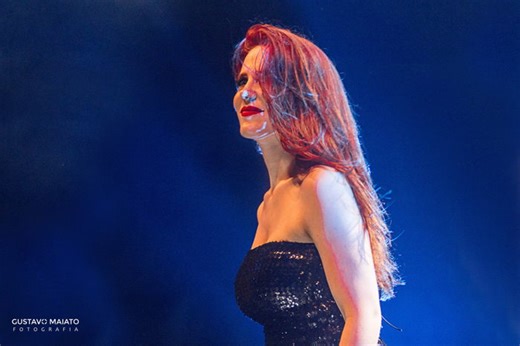 Filhinho de Simone Simons quer virar youtuber, mas mãe coruja não deixou ainda