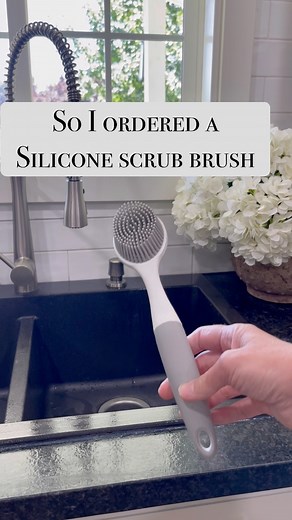 Link in comments. No more bacteria in your sponge or scrubber. #cleaninghack | Fancy Fix Decor