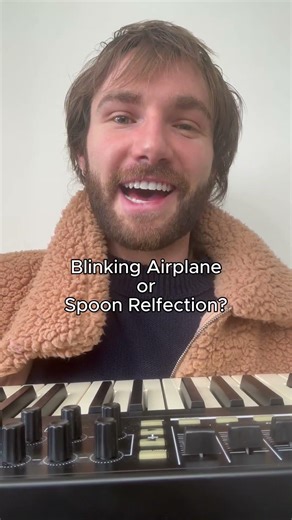 👁️🎧👁️ blinking airplane light or spoon reflection bending? #senses #sensoryexperiment #visualsound