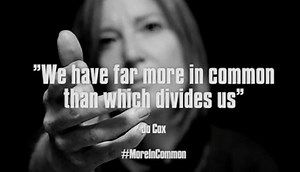 Οι Portishead συγκλονίζουν τιμώντας τη μνήμη της Jo Cox - ΒΙΝΤΕΟ