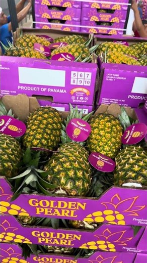 Piña full color con destino a Italia