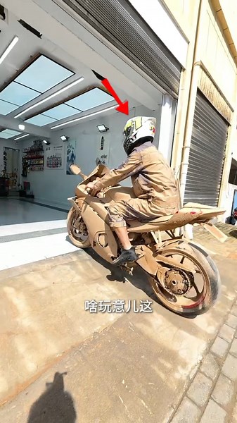 Mud-Covered Bike Gets an Incredible Showroom Transformation! 😱🏍️✨ #bike #shorts