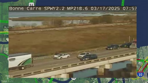 Major crash I-10 East on Spillway Bridge causes big delays, Drivers urged to detour