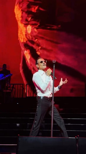 🔥🎰Marc Anthony, el rey de la salsa, cumplió un sueño muy perseguido en su carrera, y al que pocos latinos han llegado: estrenar una residencia en Las Vegas. En su primera noche, Marc interpretó canciones que nunca había cantado en vivo, incluyendo duetos, baladas y temas en inglés y español que siempre quiso presentar sobre el escenario. 🎶🔥 El show apuesta por una experiencia íntima y única. #RitmoMayanCaribe | Ritmo Mayan Caribe