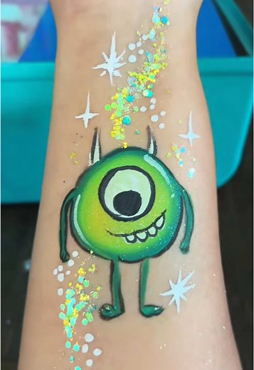 Monique Paints on TikTok