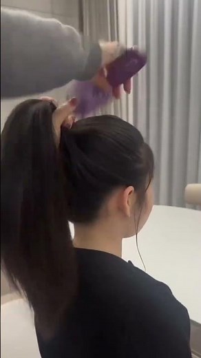Effortless Ponytail: The Chic Go-To Hairstyle