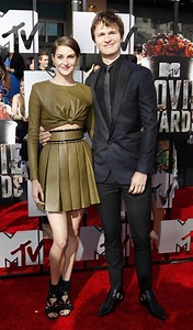 Ansel Elgort Height Difference