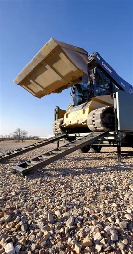 Meet the 24k DSX dump trailer, your ultimate companion on the job site!
