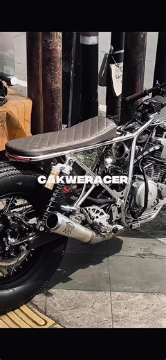 Cakweracer: Motor Custom dan Cafe Racer di Indonesia