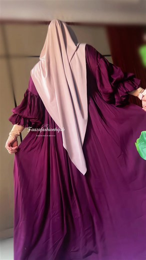 Dress cantik yang bikin penampilan makin manis 😍✨ Dipakai simpel, tetap anggun dan feminin 🤍 #dresscantik #gamiskekinian #fashionhijab