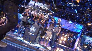 Die Stars der E-Sport-Szene sorgen in Köln für ein Spektakel der besonderen Art. | SPORT1