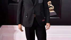 What are Baz Luhrmann's Wear Sunscreen lyrics and when was it released?