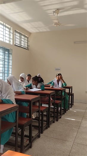 Students are Reading in the Class room. #english_hospital24 #sscexampreparatiosscexamt