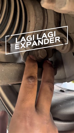MEGA UTAMA MOBIL on Instagram: "Pengguna Expander 2017-2020 pasti sudah merasakan bunyi gluduk yang mengganggu, expander memang nya nyaman , tapi kenyamanan itu kadang bikin terlena kita injak gas terus dan menabrak lubang atau jalan rusak , akibat nya muncul keluhan bunyi gluduk dari kaki kaki yang mengganggu, dan beresiko besar saat perjalanan karna part yang sudah oblak bisa copot kapan saja , ayo cek kaki kaki mobil mu di mega utama mobil dijamin akurat dan bergaransi 20.000km 🙏