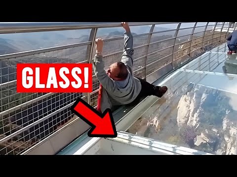 China’s Glass Bridges Are Truly Breathtaking