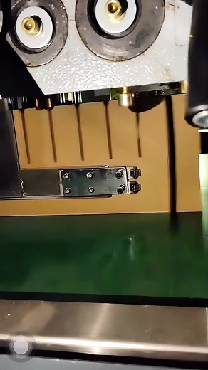 Automatic Carton Inserter Machine An automatic carton inserter is a specialized piece of packaging equipment designed to automatically insert a bag or liner into a carton or box. It is commonly used in industries such as food, chemicals, pharmaceuticals, and consumer goods where hygiene, speed, and consistent packaging quality are critical. #automatic #paper #clapboard #best #box #partition #assembler #beer #cosmeticos #wine #packingmachine #papercrafts #postbox #shpping #electronic #packandgo #