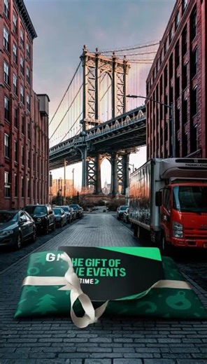 Last-minute gift givers, rise...