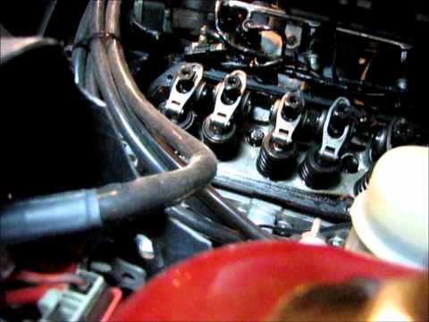 How to adjust Roller Rockers