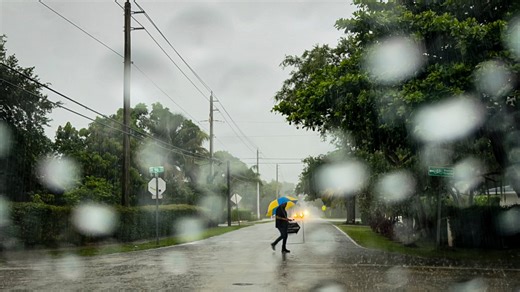 LIVE RADAR: Wet weekend ahead for South Florida. Here's what to know