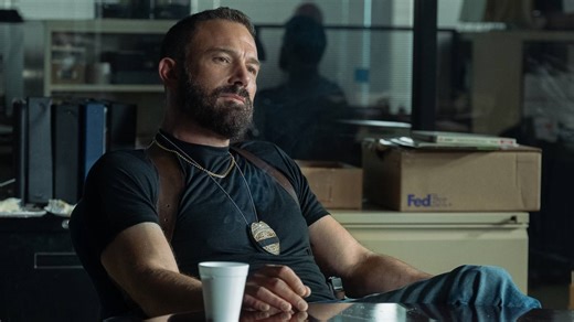 Do Netflix Movies Have To Repeat The Plot For Viewers On Their Phones?