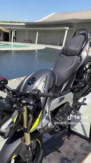 PULSAR NS 400 de Bajaj: Colores, Opiniones y Ficha Técnica