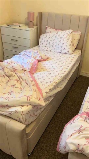 Bedroom makeover with new beds for the girls