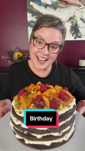 Creative Naked Cake Decorating Ideas for Birthdays