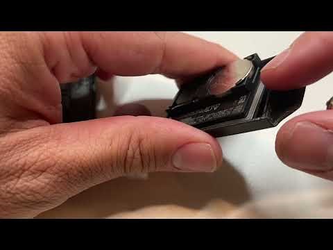 How To DIY Replace A Honda Key Fob Battery With No Tools