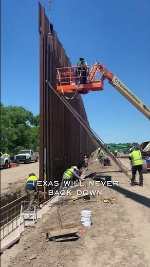 More panels are being installed at the Texas border wall in Maverick County. #OperationLoneStar