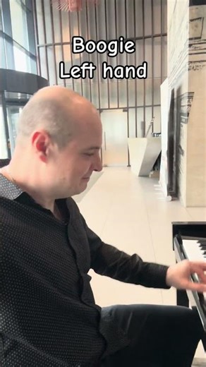 Left hand boogie that sounds impossible #piano #tutorial