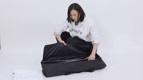 7.87ft x 13.12ft White Screen Backdrop with Stand, Portable Large Wrinkle-Resistant Collapsible Photography Background for Photo Studio Video Shooting, Portrait Product Headshot Photography