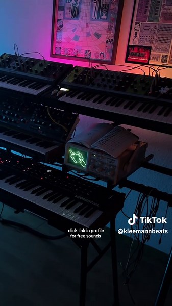 Most epic synth slide chords #synthtok #synth #bass