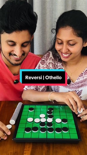 Master Reversi Strategies in Intense Gameplay