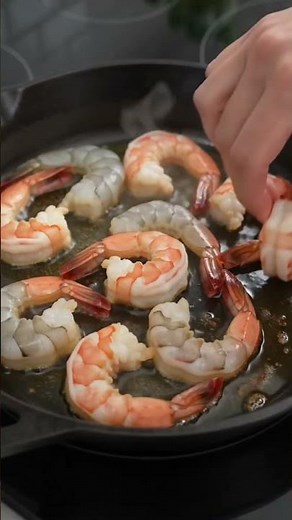 The Best Garlic Butter Shrimp Recipe | Easy Restaurant-Style Shrimp in 20 Minutes