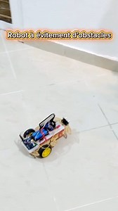 Robot à évitement d'obstacles avec la carte Arduino #genie #electronique #arduino | Méchant Circuit