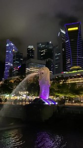 The city is all lit up! Nighttime in Singapore is definitely something else. 凉 Before planning your itinerary, visit our website www.klook.com 拾️ : @itstravelchan #Klook #TravelWithKlook #Travel #Singapore #Destinations | Klook | Facebook