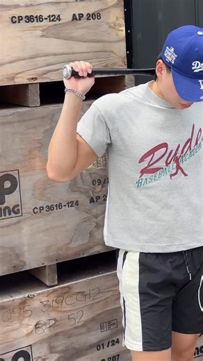 RUDEBASIC on Instagram: "siapa yang udah ngecop graphic tee nyaaa? next bikin design apalagi yaa🤔"