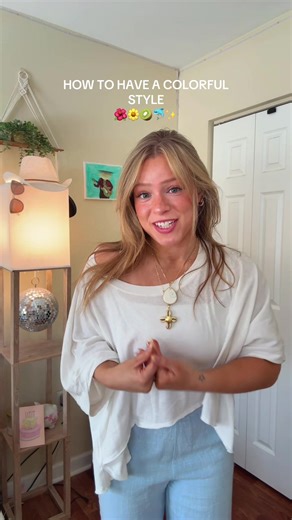 How to Achieve a Colorful Summer Style