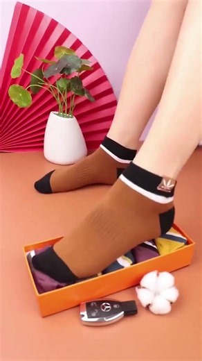 💥【10 Pairs】Men's Moisture-Wicking Anti-Odor Athletic Socks
