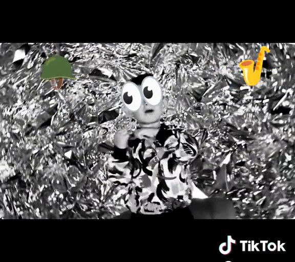 Hola, soy Mateo: Edgy Vibes y Memes Creativos