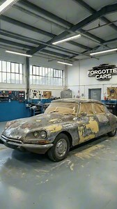 In 1970, this didn’t look like a car from the present. It looked like the future. The Citroën DS wasn’t built to follow trends. It ignored them. Hydropneumatic suspension. Unapologetic lines. A shape that still feels ahead of its time. This time-lapse restoration isn’t about bringing it back. It’s about reminding us how bold design once was. Some cars age. Others stay futuristic. #CitroenDS #CitroenClassic #ClassicCar #CarRestoration #Timelapse #VintageCars #FrenchDesign #AutomotiveHistory #1970