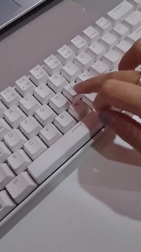 Unboxing and Review of RK71 Mechanical Keyboard with Blue Switches