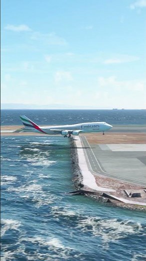 EMIRATES 747 Makes PERFECT Landing at SAN FRANCISCO Airport #shorts