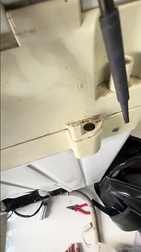 How to remove Washing machine rust screw