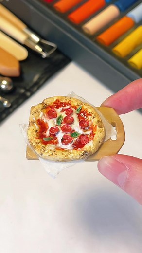 Miniature Clay Pizza Art Tutorial