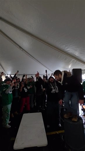 James Seltzer jumping through a table in Buffalo. 🔥 (Phans of Philly) | Sportsradio WIP