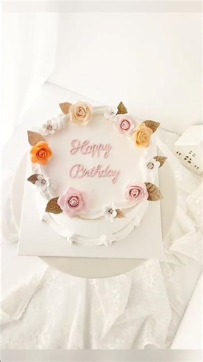 Elegant Birthday Cake Design 🌸 | Buttercream Flower Cake Tutorial | Minimal Aesthetic Cake